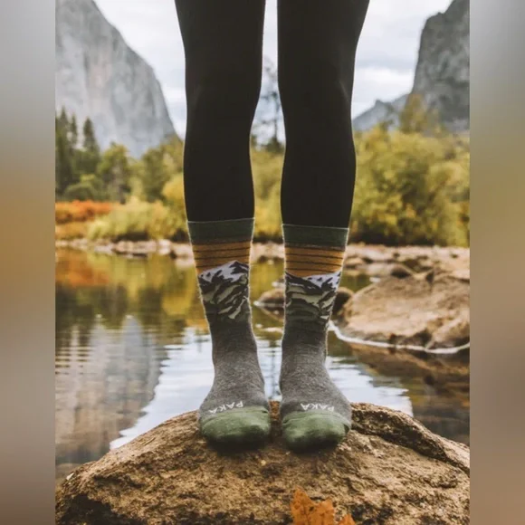 NWT PAKA Mountain Crew Socks Unisex L Made With Alpaca Fiber OUT OF STOCK ONLINE - Picture 2 of 5